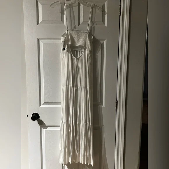 NWT- Elegant White Maxi Dress - Picture 4 of 6